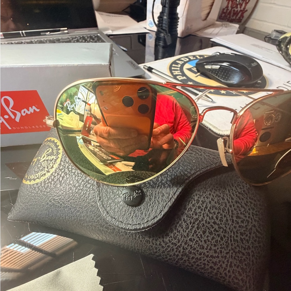 Ray-Ban Gold Mirror Aviator Sunglasses - Picture 12 of 16